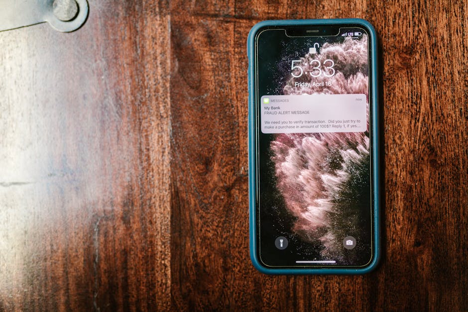 Mobile retail notification system showing a 5:33 PM alert